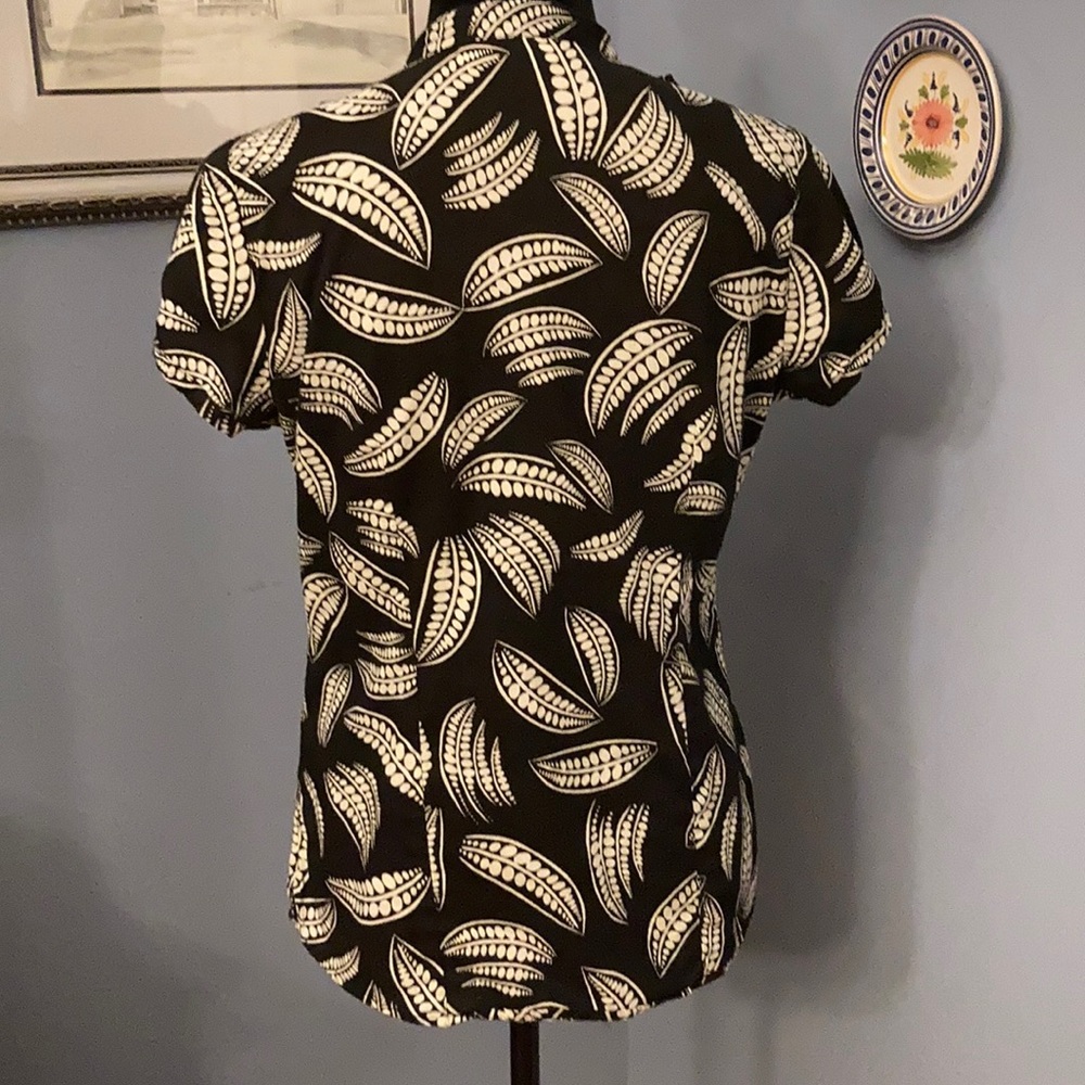 Batik Print Ruffle Front Blouse - Picture 4 of 5